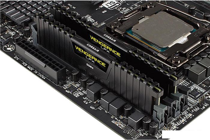 Оперативная память Corsair Vengeance LPX 2x8ГБ DDR4 3600 МГц CMK16GX4M2D3600C16 - фото