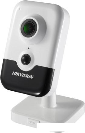 IP-камера Hikvision DS-2CD2423G0-I - фото