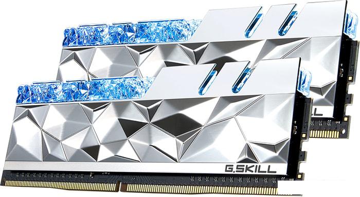 Оперативная память G.Skill Trident Z Royal Elite 2x16GB PC4-28800 F4-3600C16D-32GTESC - фото