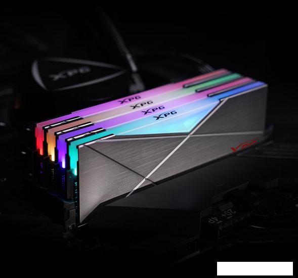 Оперативная память ADATA XPG Spectrix D50 RGB 8ГБ DDR4 4133 МГц AX4U41338G19J-ST50 - фото