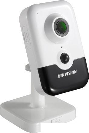 IP-камера Hikvision DS-2CD2423G0-I - фото