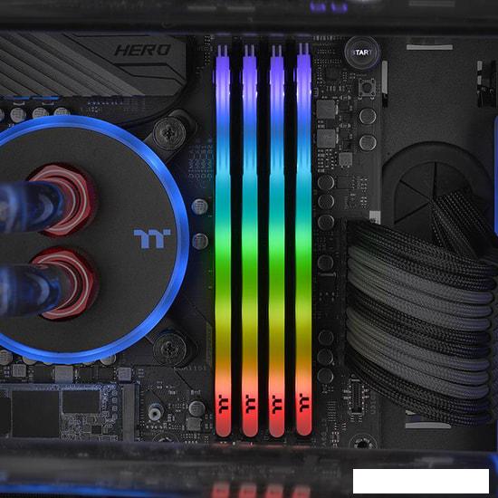 Оперативная память Thermaltake ToughRam Z-One RGB 2x8GB DDR4 PC4-32000 R019D408GX2-4000C19A - фото