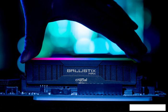 Оперативная память Crucial Ballistix MAX RGB 2x8GB DDR4 PC4-35200 BLM2K8G44C19U4BL - фото