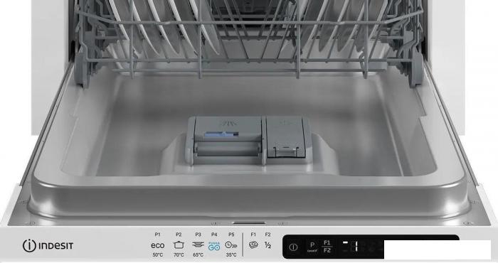 Встраиваемая посудомоечная машина Indesit DIS 2C50 - фото