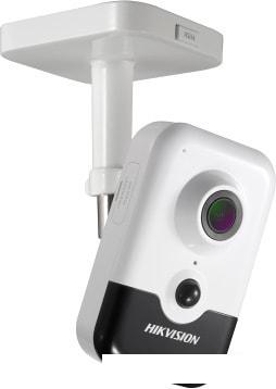 IP-камера Hikvision DS-2CD2423G0-I - фото