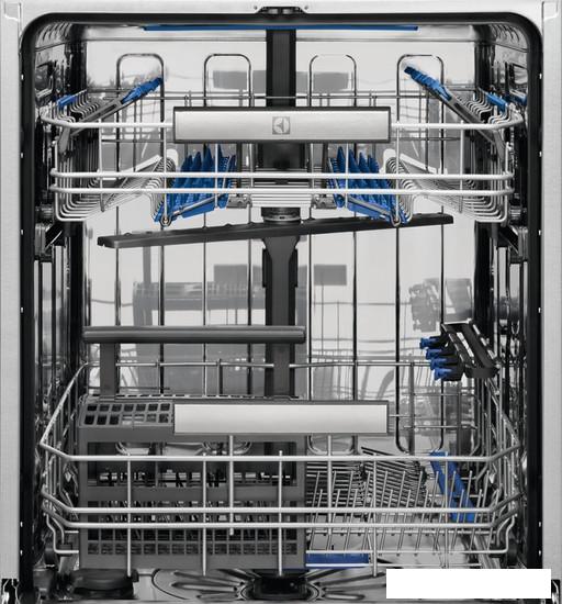 Встраиваемая посудомоечная машина Electrolux 700 GlassCare EEG67410W - фото