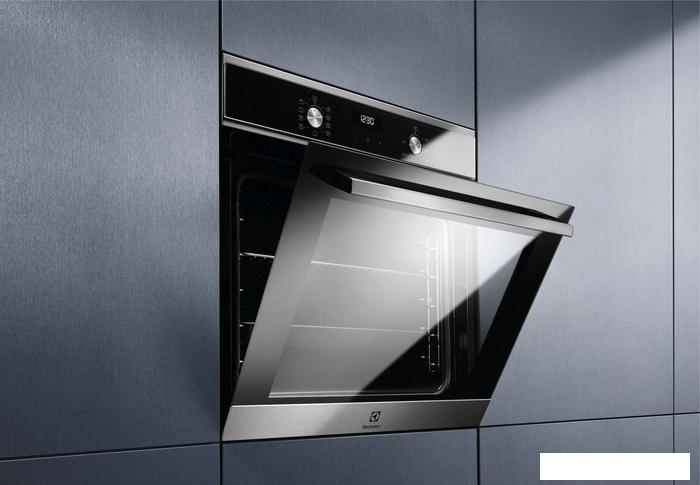 Электрический духовой шкаф Electrolux SurroundCook 600 EOF5C50BX - фото