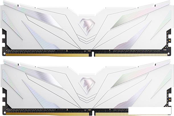 Оперативная память Netac Shadow II White 2x8ГБ DDR4 3600 МГц NTSWD4P36DP-16W - фото