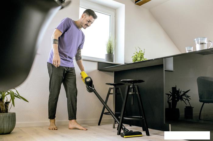 Пылесос Karcher VC 4 Cordless myHome 1.198-620.0 - фото