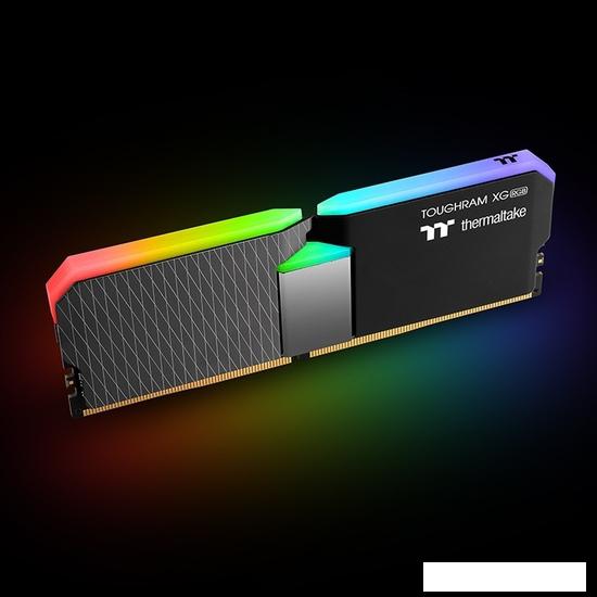 Оперативная память Thermaltake ToughRam XG RGB 2x32ГБ DDR4 3600 МГц R016R432GX2-3600C18A - фото