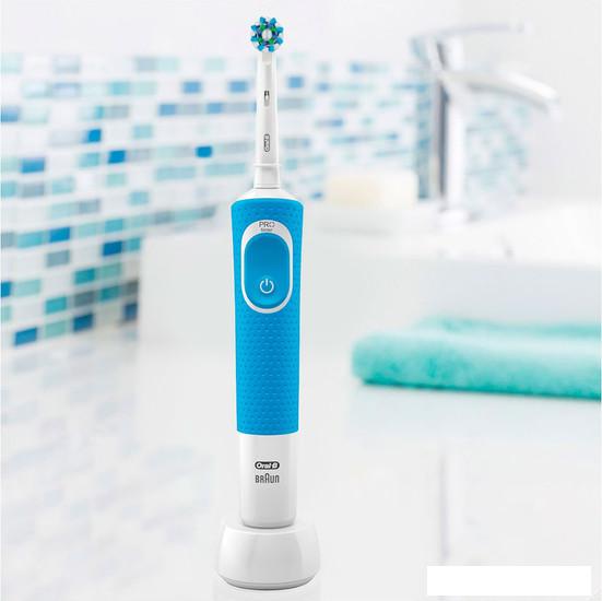 Электрическая зубная щетка Oral-B Vitality CrossAction D100.413.1 (голубой) - фото