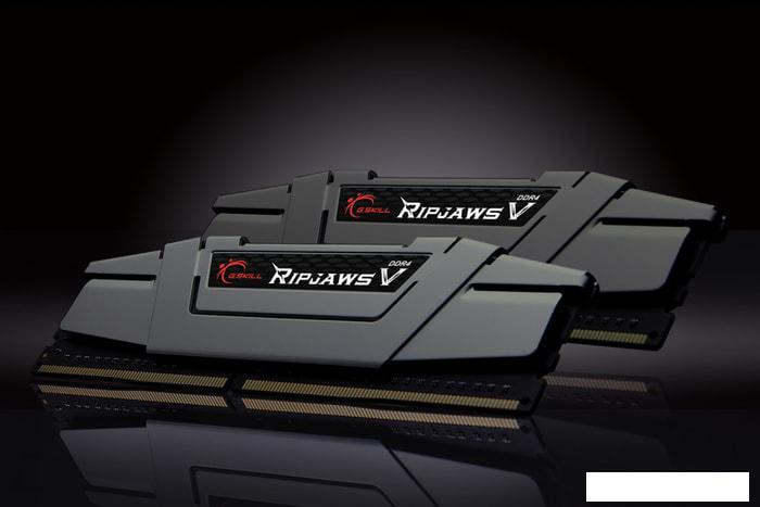 Оперативная память G.Skill Ripjaws V 2x8GB DDR4 PC4-28800 F4-3600C18D-16GVK - фото