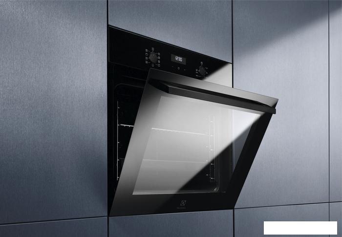 Электрический духовой шкаф Electrolux SurroundCook 600 EOF5C50BZ - фото