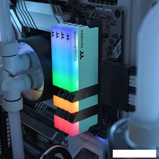 Оперативная память Thermaltake ToughRam RGB 2x8ГБ DDR4 3600 МГц RG27D408GX2-3600C18A - фото