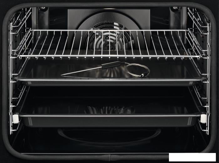 Электрический духовой шкаф Electrolux SteamBake 600 KODDP77WX - фото