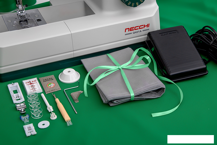 Электромеханическая швейная машина Necchi Q421A - фото