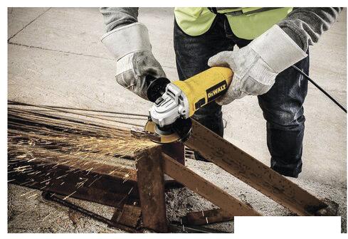 Угловая шлифмашина DeWalt DWE4117-QS - фото