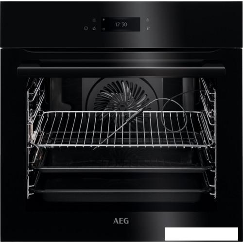 Электрический духовой шкаф AEG 8000 Assisted Cooking BPE748380B - фото