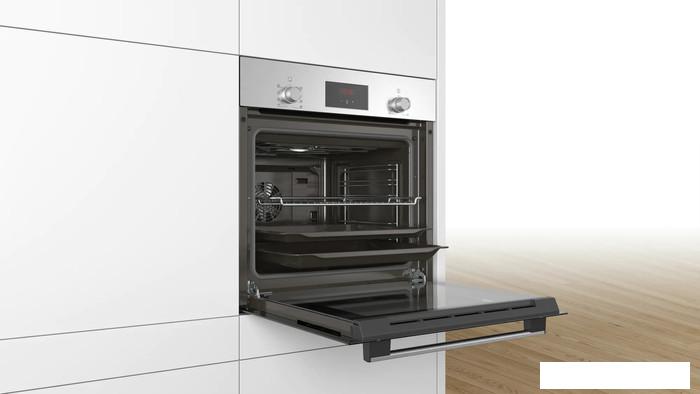 Электрический духовой шкаф Bosch Serie 2 HBF113BR0Q - фото