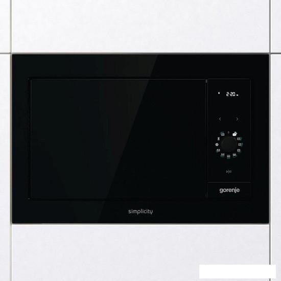 Микроволновая печь Gorenje BM235G1SYB - фото